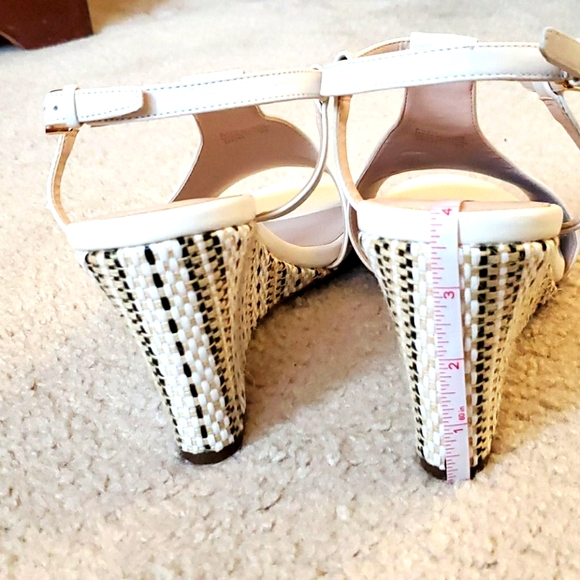 Shoes - Picture 3 of 6